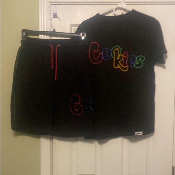Cookies Black T-Shirt and Shorts Set with Colorful Logo - Picture 1 of 2